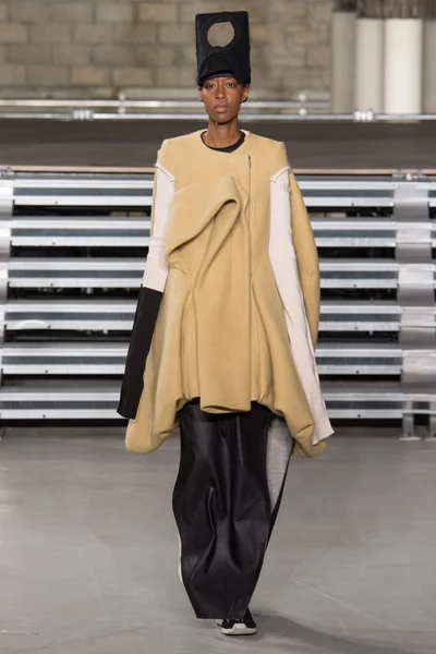 Look 23